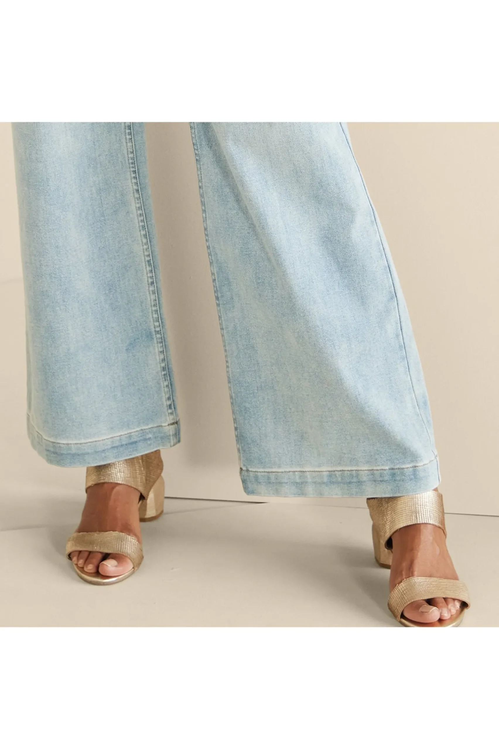 Antelope Amelia Textured Sandal