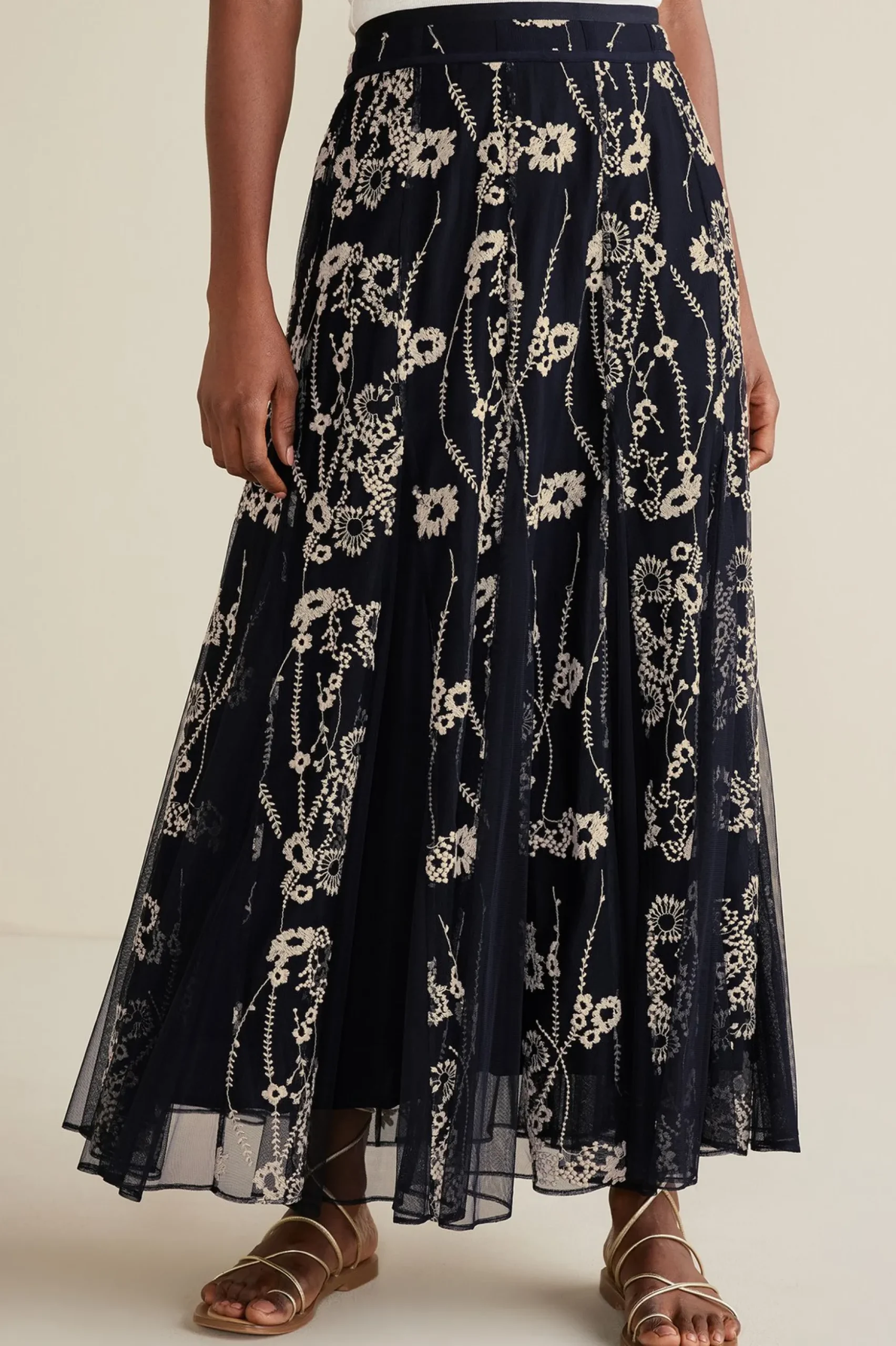 Petites Leatrice Embroidered Maxi Skirt