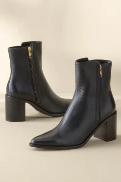 Seychelles Desirable Boot
